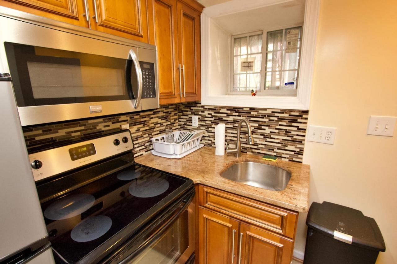 Chic Downtown In-Law Suite Washington Esterno foto